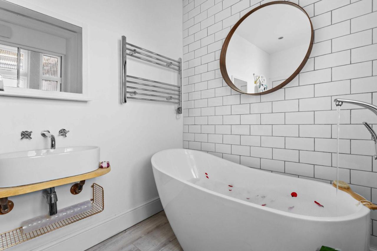 Flat 2 Fairfax Place - Modern Stylish Flat With Plenty Of Charm In Central Дартмут Екстериор снимка
