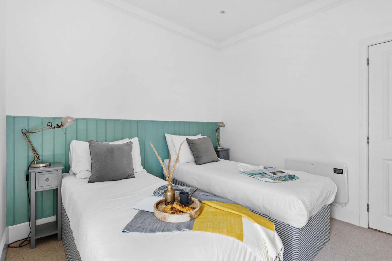 Flat 2 Fairfax Place - Modern Stylish Flat With Plenty Of Charm In Central Дартмут Екстериор снимка